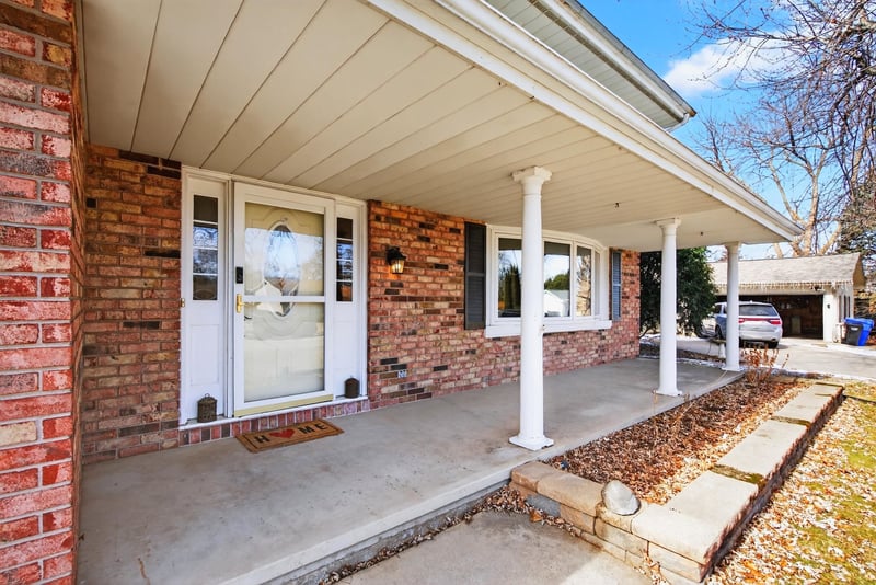 1017 Bay Ridge Rd, Appleton, WI 54915-2861