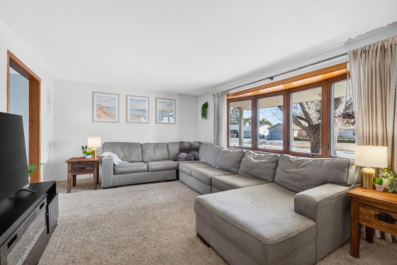 1017 Bay Ridge Rd, Appleton, WI 54915-2861