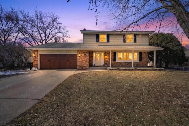 1017 Bay Ridge Rd, Appleton, WI 54915-2861