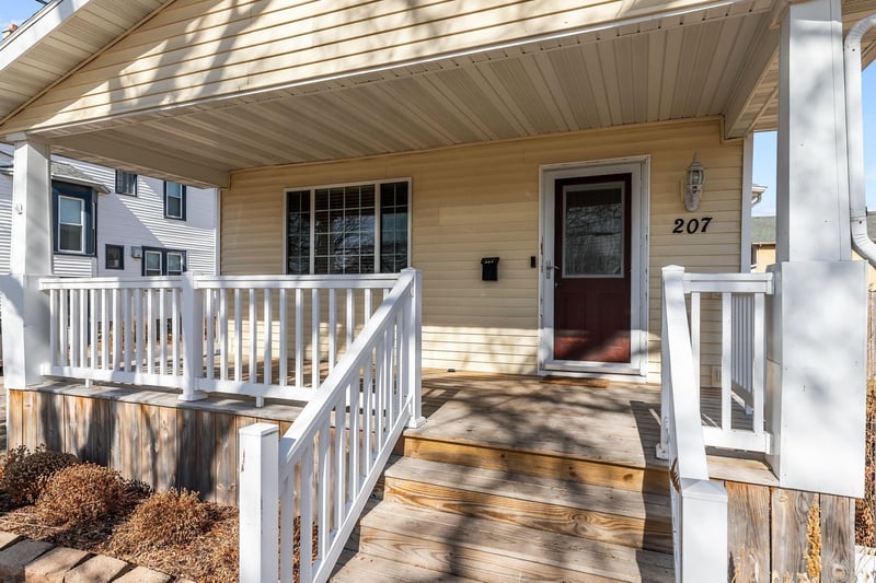 207 Forest Ave, Neenah, WI 54956