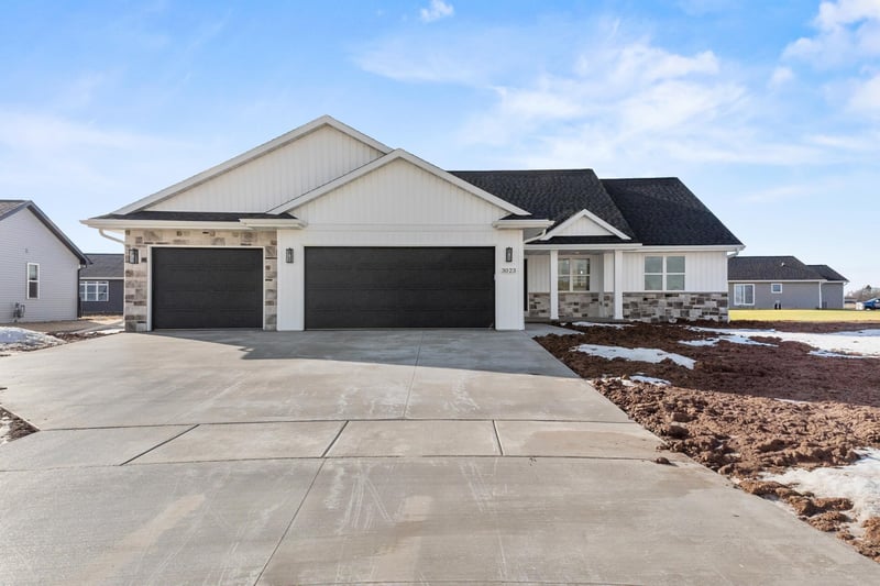 3023 Woodward Way, De Pere, WI 54115