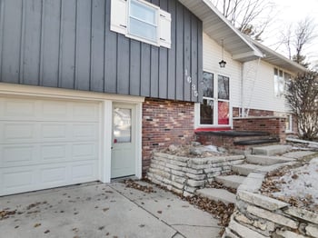 1635 Birchwood Dr, Green Bay, WI 54304