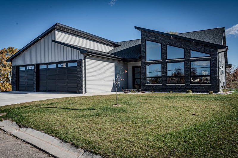 1655 Arnies Ct, De Pere, WI 54115