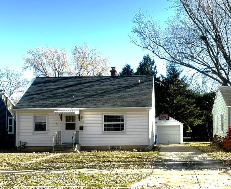 1707 12th Ave, Green Bay, WI 54304