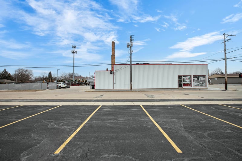1610 W Wisconsin Ave, Appleton, WI 54914