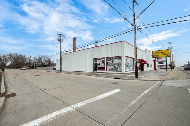 1610 W Wisconsin Ave, Appleton, WI 54914