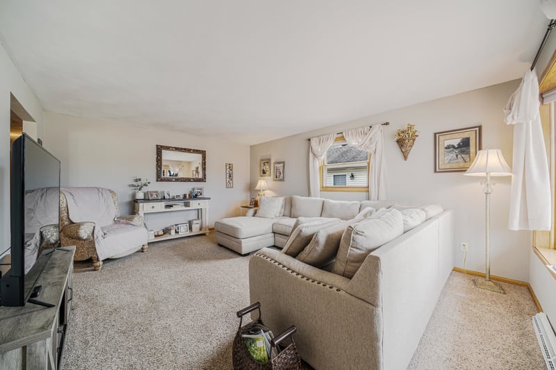607 Homestead Trl, Kimberly, WI 54136