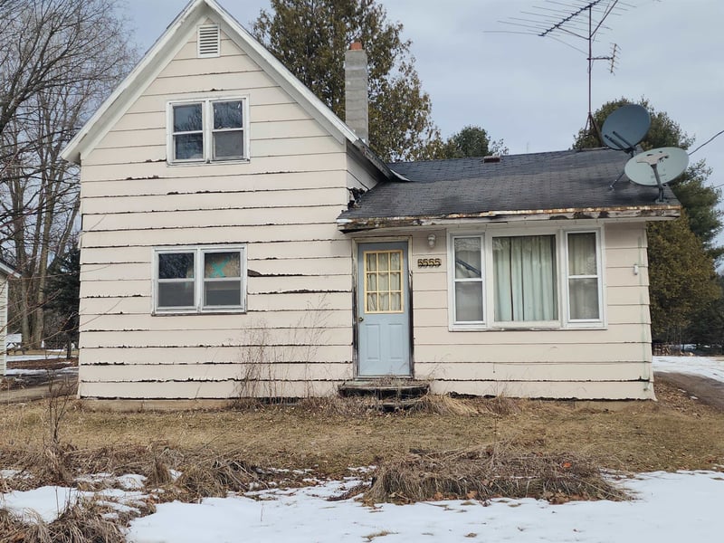 5555 Downtown Ln, Underhill, WI 54124