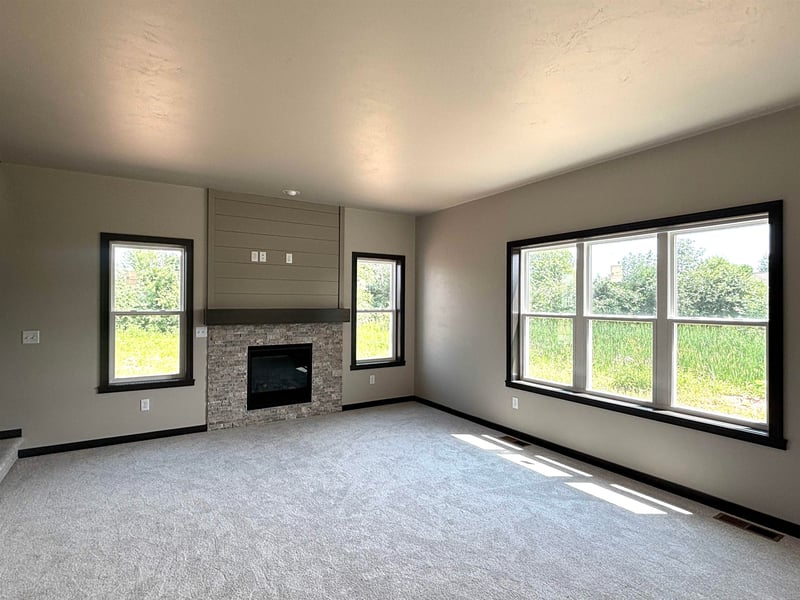 W6341 Kimberly Trl, Menasha, WI 54952