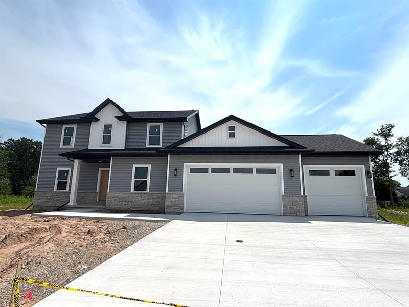 W6341 Kimberly Trl, Menasha, WI 54952