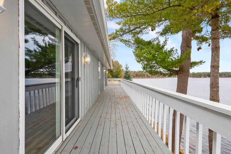 N2646 Rustic Cir, Clintonville, WI 54929