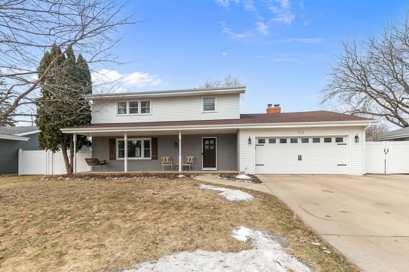 533 Canterbury Dr, Appleton, WI 54915