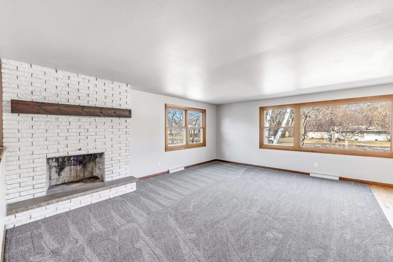 808 Ridgeway Blvd, De Pere, WI 54115