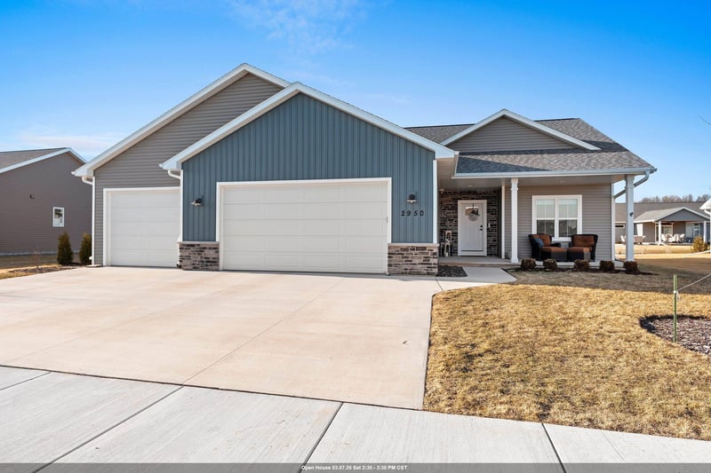 2950 Turquoise Ln, Appleton, WI 54913
