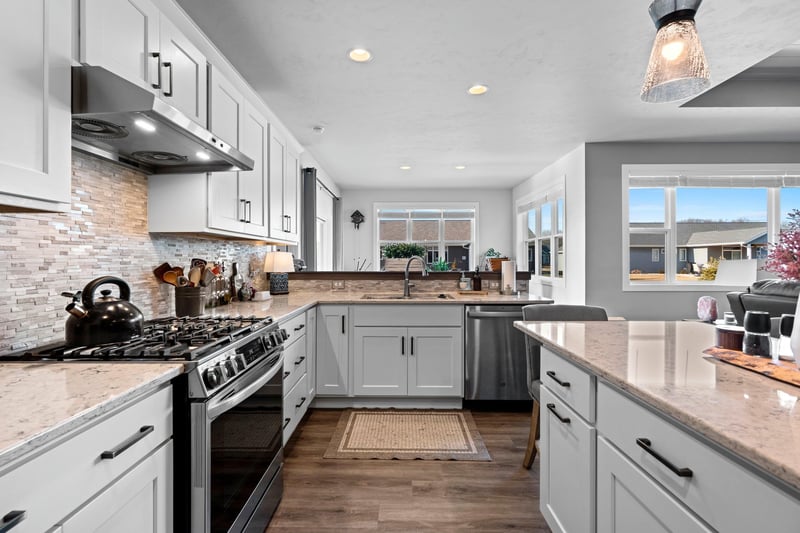 2950 Turquoise Ln, Appleton, WI 54913