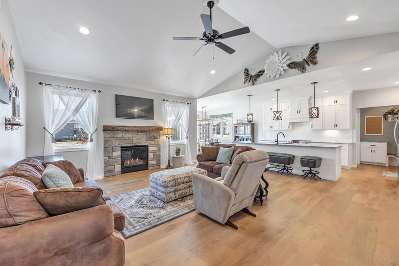 5593 Amethyst Dr, Appleton, WI 54913