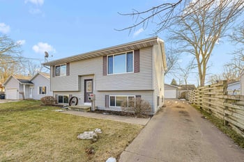 23 Smith Ave, Oshkosh, WI 54901