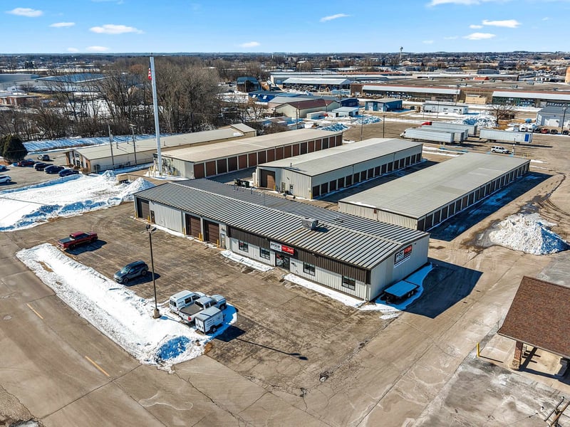 1215 Hickory Farm Ln, Grand Chute, WI 54914