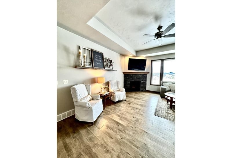 1342 Buckys Rn, Green Bay, WI 54313