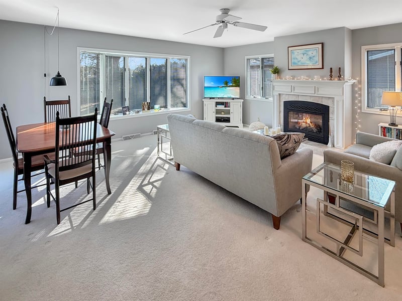 803 Viola Ave, Oshkosh, WI 54901