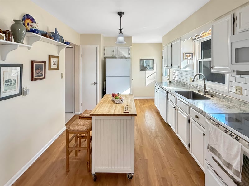 803 Viola Ave, Oshkosh, WI 54901