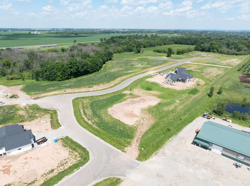 Oak Creek Ct #16, Kaukauna, WI 54130