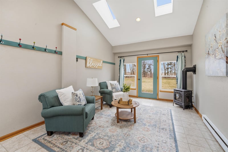 530 Clairville Rd, Oshkosh, WI 54904