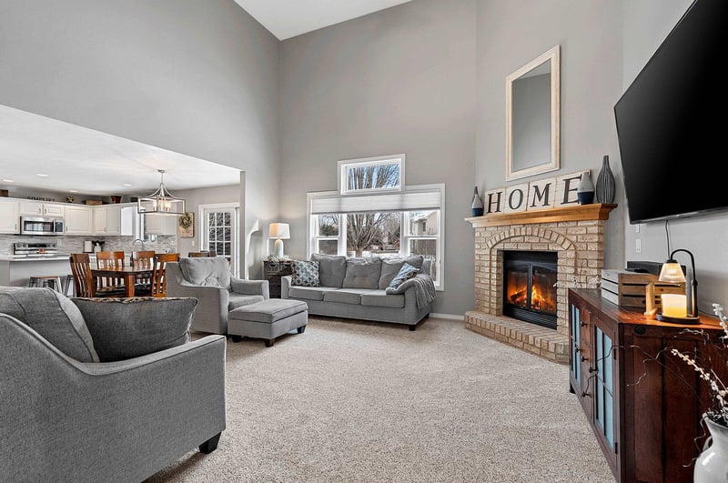 654 Rock River Cir, De Pere, WI 54115