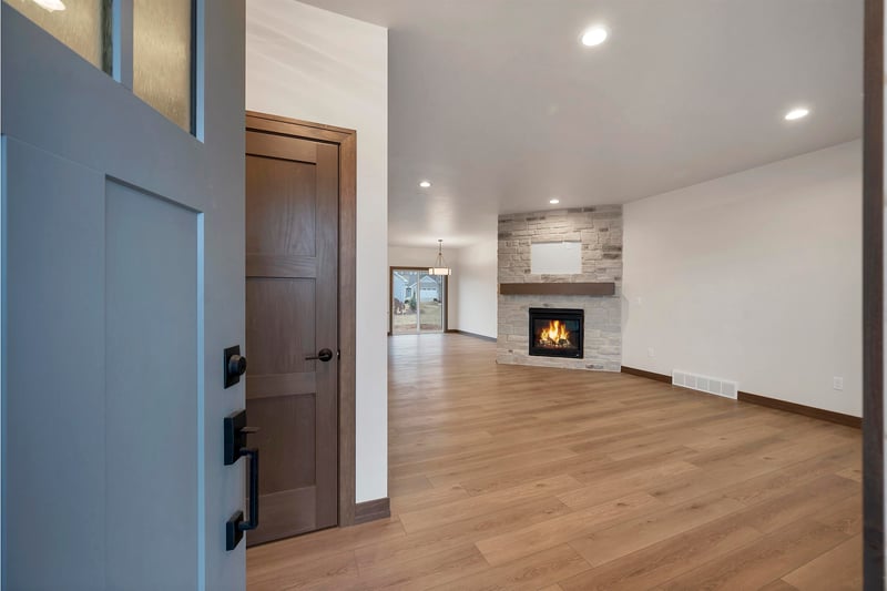 2407 Whispering Wind Ln, Green Bay, WI 54303