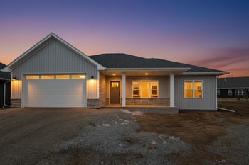 2407 Whispering Wind Ln, Green Bay, WI 54303