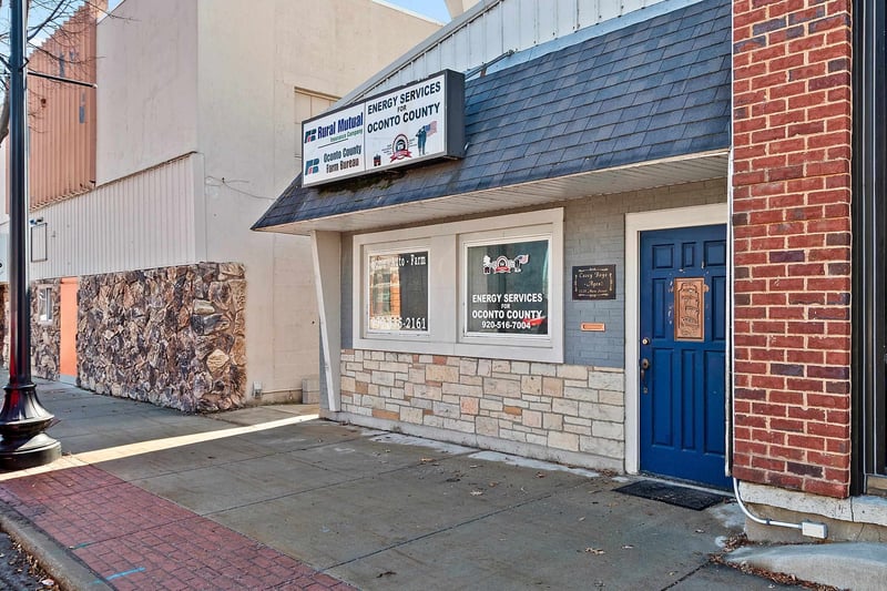 1124 Main St, Oconto, WI 54153