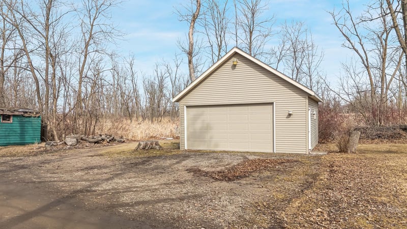 7829 Cut Off Ln, Larsen, WI 54947