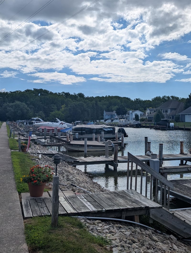 195 Captains Ct, Winneconne, WI 54986