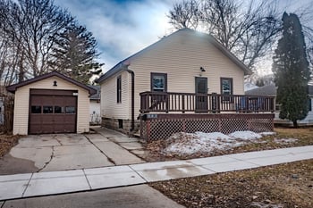 987 Kellogg St, Green Bay, WI 54303