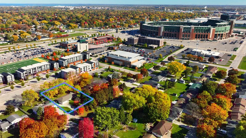 1112 Blue Ridge Dr, Green Bay, WI 54304-4132