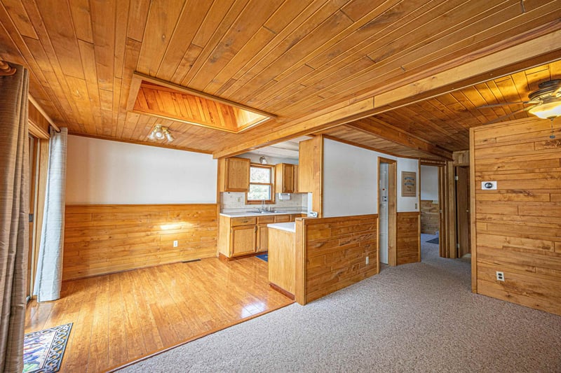 9849 White Lake Rd, Suring, WI 54174