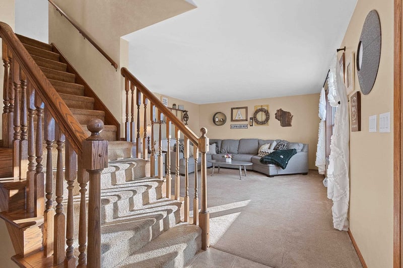 2441 Ingold Ct, Green Bay, WI 54313-0000