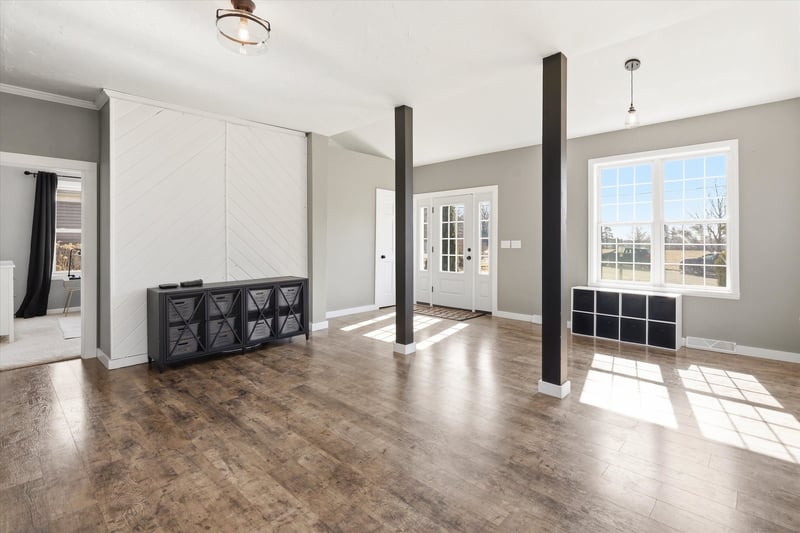 2305 Hillside Ln, Green Bay, WI 54302