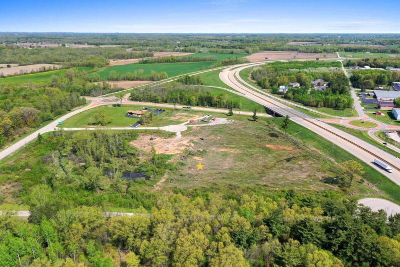 341 Badger Ct, Oconto, WI 54153