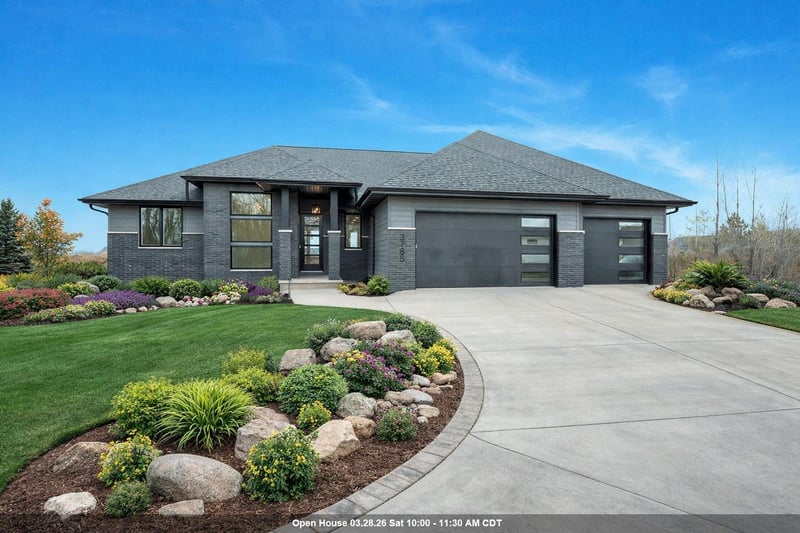 3785 Beachmont Rd, De Pere, WI 54115