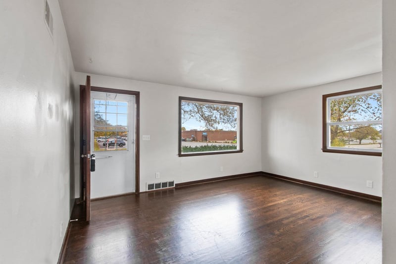 332 St Joseph St, Green Bay, WI 54301