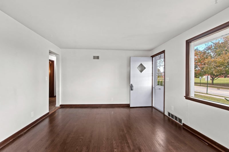 332 St Joseph St, Green Bay, WI 54301