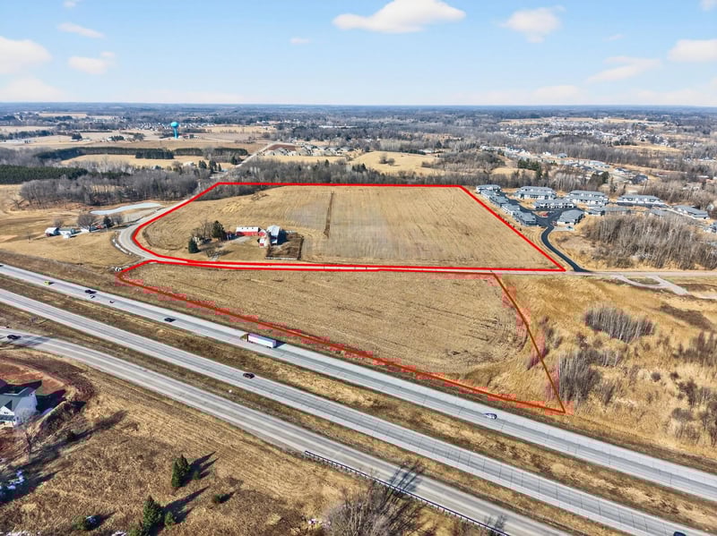 4036 Woodland Rd, Green Bay, WI 54313-7408