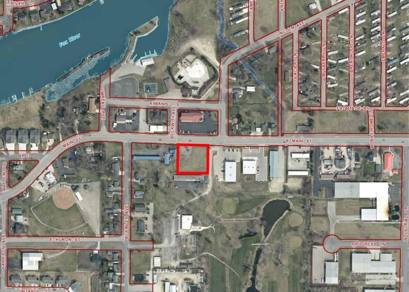 1110 Main St, Omro, WI 54963