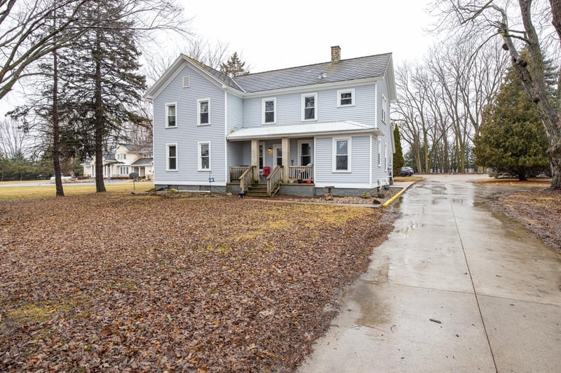 9651 Clayton Ave, Neenah, WI 54956
