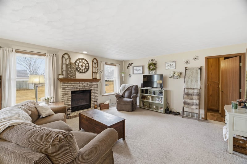 N9678 Hopfensperger Rd, Appleton, WI 54915