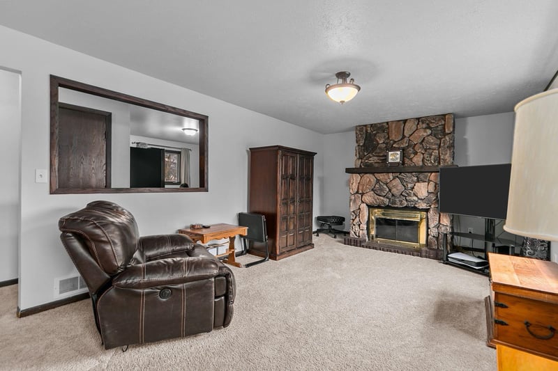 N2920 Main Rd, Hortonville, WI 54944