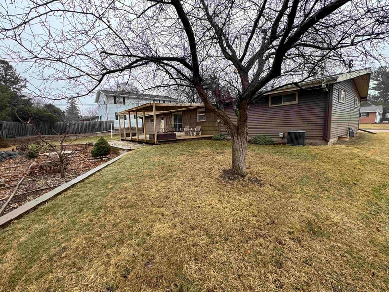 2414 Lina Ln, Green Bay, WI 54304