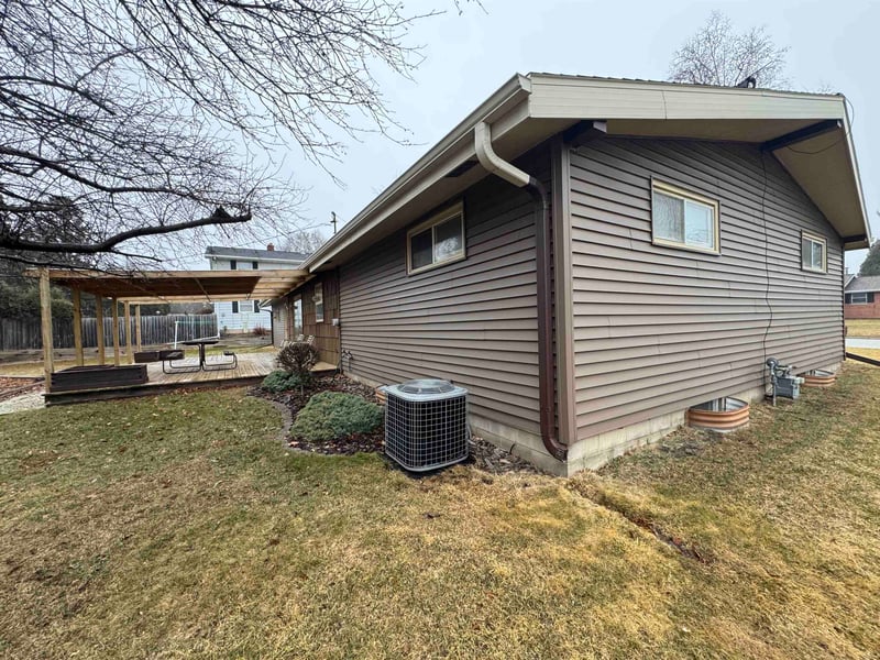 2414 Lina Ln, Green Bay, WI 54304