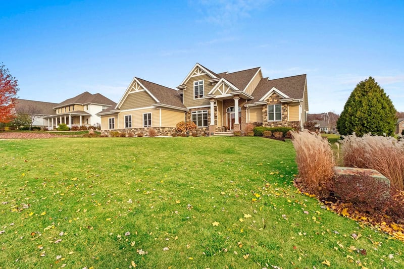 1336 Sedona Cir, Oneida, WI 54155
